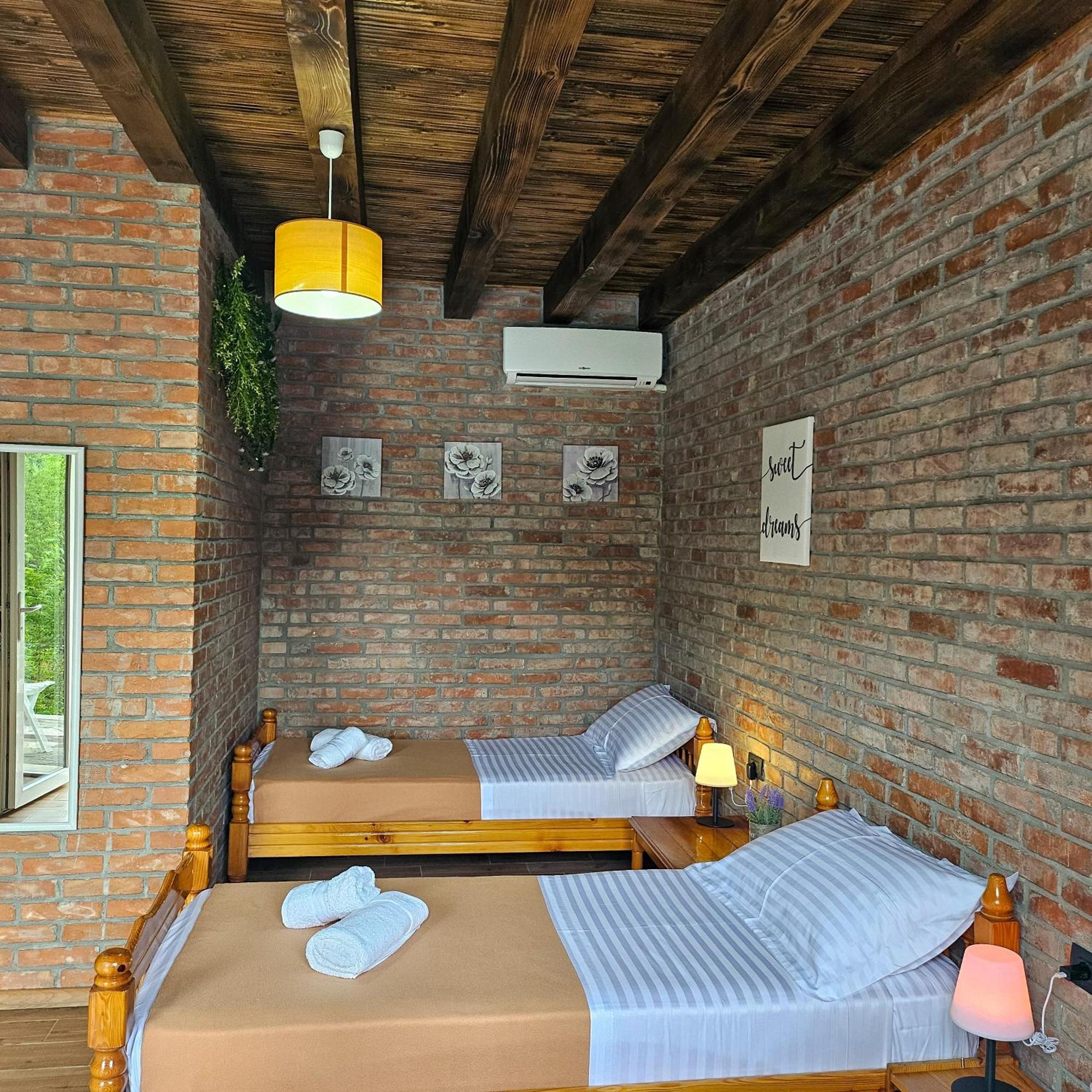 Koman Borealis Guest House מראה חיצוני תמונה