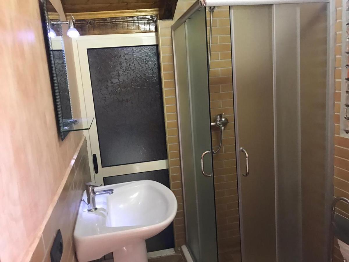 Koman Borealis Guest House מראה חיצוני תמונה